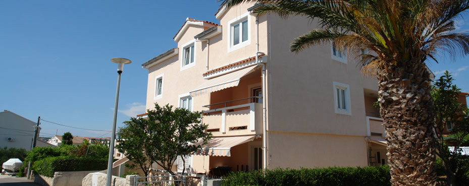 Obiteljski dom za starije i nemoćne Novalja